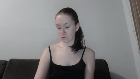 lily_love_x online show from May 11, 3:56 am