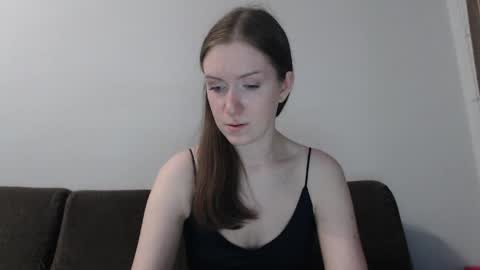lily_love_x online show from May 18, 1:02 am