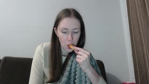 lily_love_x online show from May 27, 1:57 am