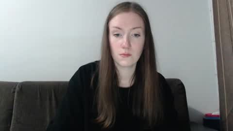 lily_love_x online show from June 4, 11:22 pm