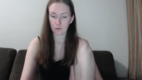 lily_love_x online show from June 8, 10:54 pm