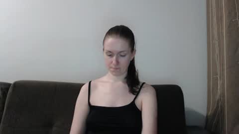 lily_love_x online show from June 11, 12:32 am