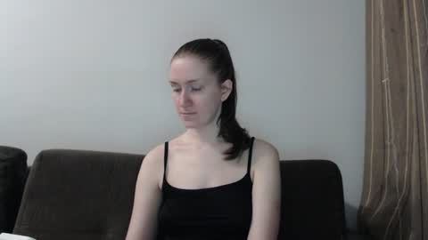 lily_love_x online show from June 14, 1:47 am
