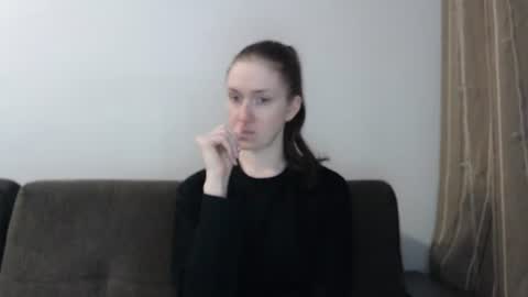 lily_love_x online show from June 23, 5:27 am