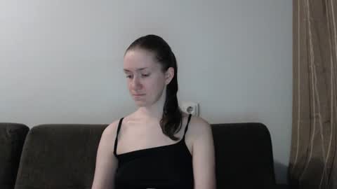 lily_love_x online show from June 26, 10:14 pm
