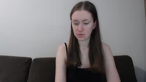 lily_love_x online show from June 30, 6:36 am