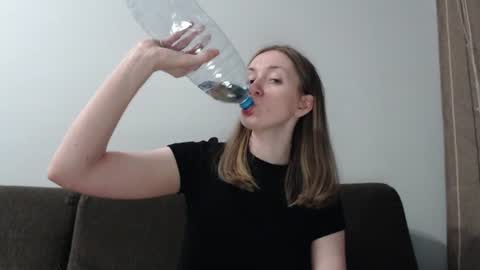 lily_love_x online show from July 20, 2:15 am