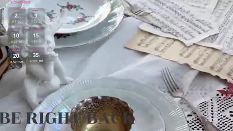 Snapshot of lily_merlin chatting on October 19, 3:29 am Lily online show from October 19, 3:29 am