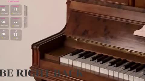 Snapshot of lily_merlin chatting on October 21, 11:27 pm Lily online show from October 21, 11:27 pm