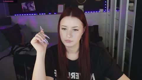 Lily online show from November 12, 7:09 am