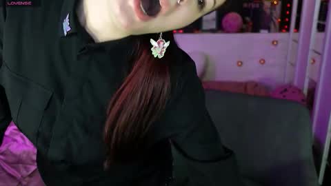 Lily online show from February 22, 7:51 am