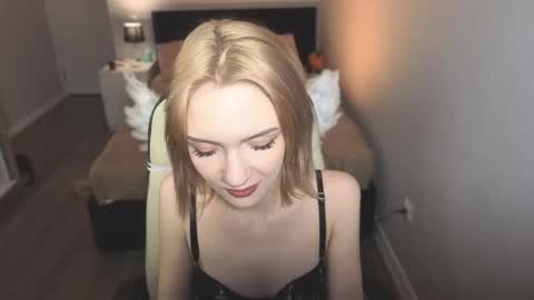 Lily online show from February 22, 12:58 pm