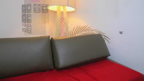 Lily Lauren online show from July 30, 12:37 pm