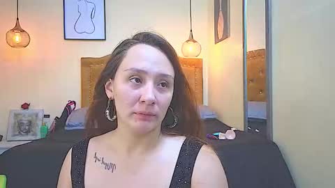 lily_sanderss online show from December 15, 1:37 pm