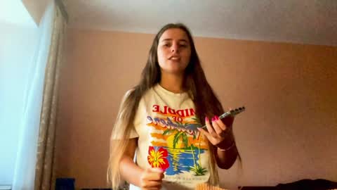 Lily online show from February 8, 1:01 pm