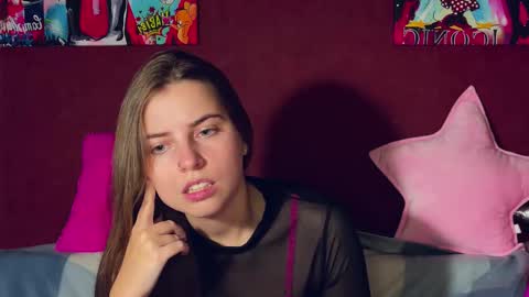 Lily online show from September 18, 2:08 pm