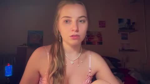 Lily online show from November 7, 6:19 pm