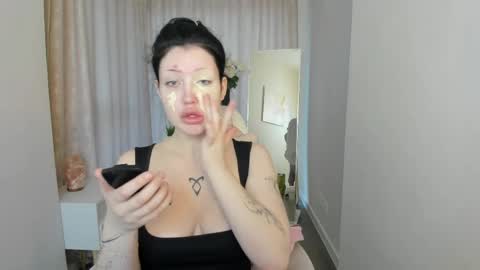 lily online show from May 11, 1:22 am