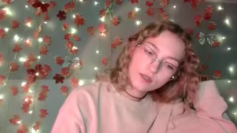 Snapshot of lily_tayberry chatting on October 14, 1:12 pm small lily online show from October 14, 1:12 pm