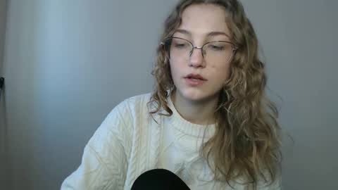 small lily online show from February 28, 10:05 am