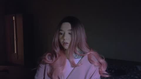 lily_white7 online show from February 4, 6:36 pm