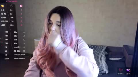 lily_white7 online show from February 7, 5:16 pm