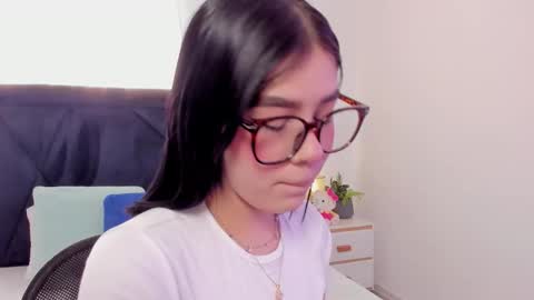 LilyWoodz online show from February 8, 2:53 pm