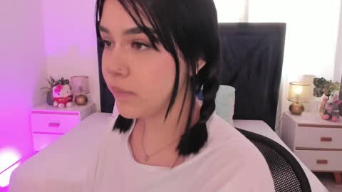 LilyWoodz online show from May 15, 7:32 pm