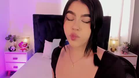 LilyWoodz online show from July 14, 7:08 pm