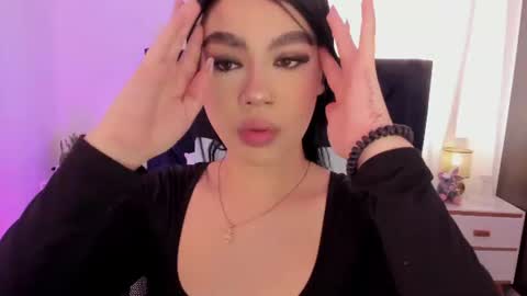 LilyWoodz online show from July 21, 7:05 pm