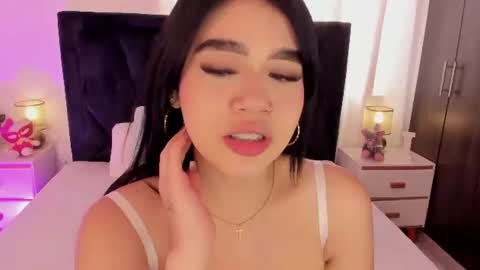 LilyWoodz online show from July 28, 8:52 pm