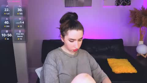 LILY online show from July 12, 7:27 pm