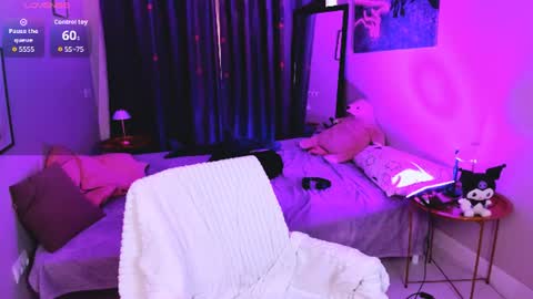 LILY online show from July 22, 1:58 pm