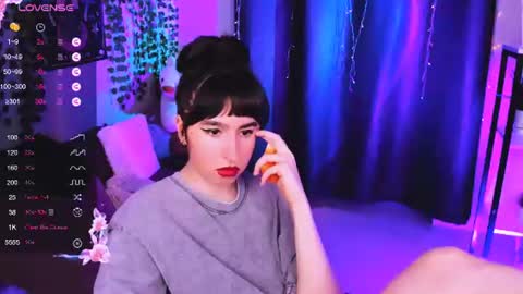 LILY online show from July 30, 4:50 pm