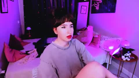 LILY online show from August 2, 2:26 pm