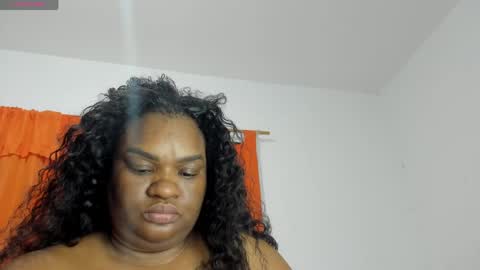 Snapshot of lilybaudyn_ chatting on May 26, 8:32 am Lily online show from May 26, 8:32 am