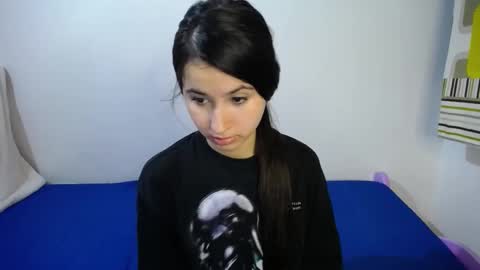 Lily Dumn online show from December 13, 11:10 pm