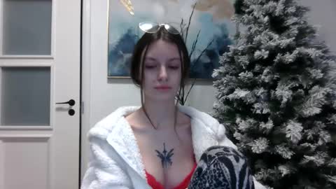 lilycandy_ online show from January 16, 1:59 pm