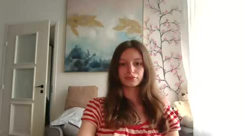lilycandy_ online show from June 15, 11:01 am