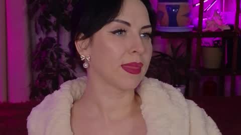 Snapshot of lilyconor chatting on November 13, 5:23 pm Lily online show from November 13, 5:23 pm