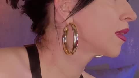 Lily online show from February 12, 4:02 pm