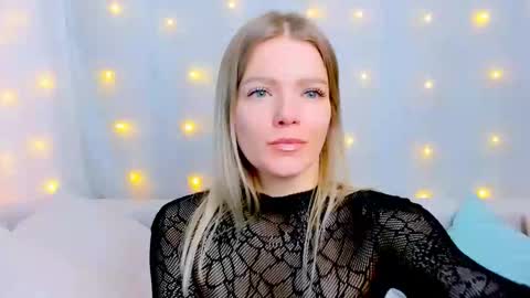 lilydavisss online show from January 8, 3:09 am