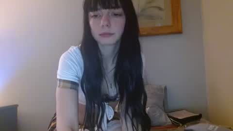 Snapshot of lilygracexoxo chatting on October 23, 12:43 am Lily Grace online show from October 23, 12:43 am