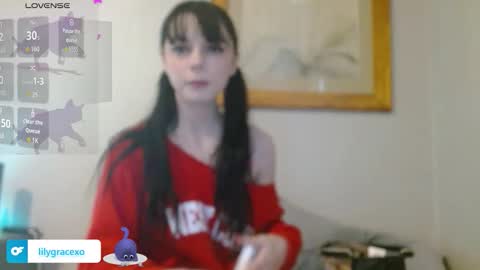 Snapshot of lilygracexoxo chatting on November 3, 9:16 pm Lily Grace online show from November 3, 9:16 pm