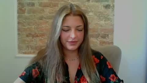 Lily online show from July 29, 6:44 am