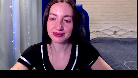 Lily online show from February 21, 8:15 am