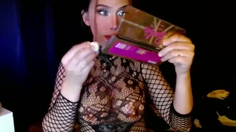 Snapshot of lilymonstercock chatting on December 6, 7:34 pm IM YOUR TRUE GODESS Lilymonstercock online show from December 6, 7:34 pm