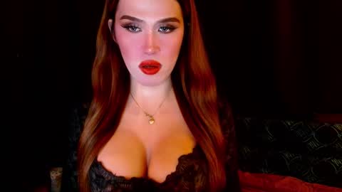 Snapshot of lilymonstercock chatting on December 22, 5:01 am IM YOUR TRUE GODESS Lilymonstercock online show from December 22, 5:01 am
