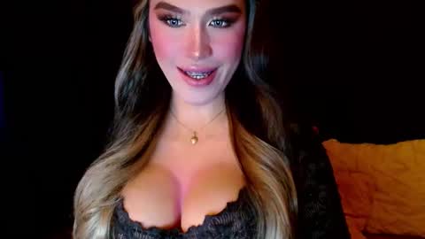 Snapshot of lilymonstercock chatting on February 7, 5:51 pm IM YOUR TRUE GODESS Lilymonstercock online show from February 7, 5:51 pm