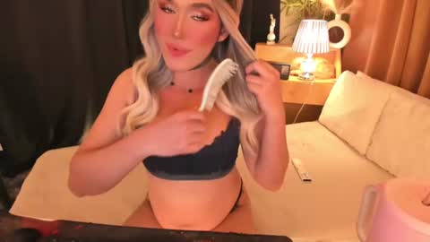 Snapshot of lilymonstercock chatting on June 25, 5:12 am IM YOUR TRUE GODESS Lilymonstercock online show from June 25, 5:12 am